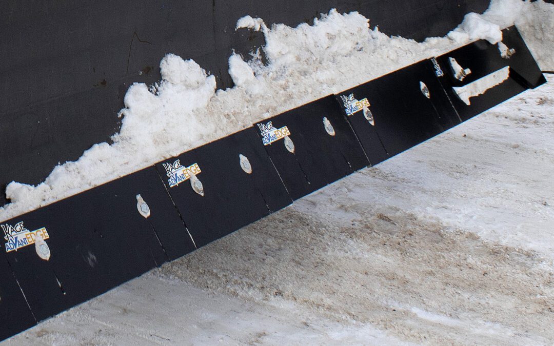 What is a flex edge snow plow?