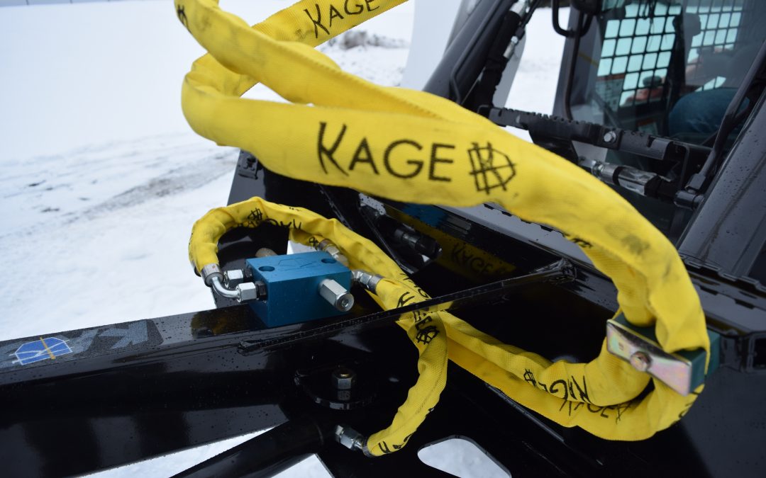 What Is a Hydraulic Snow Plow?