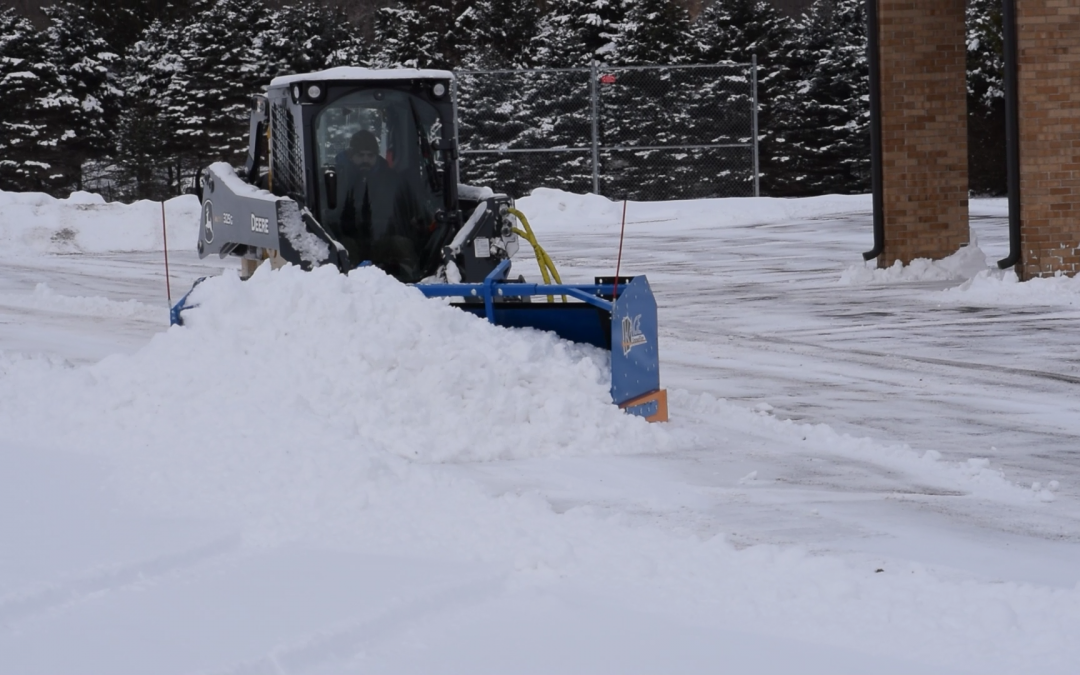 Snow Containment Features in Snow Plows