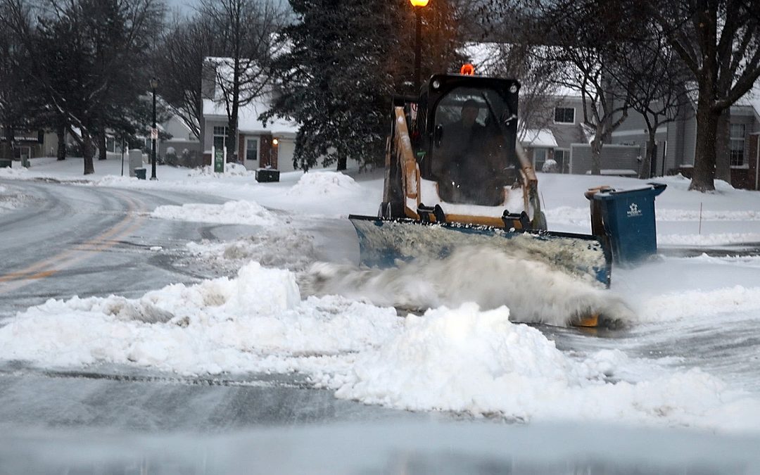 How Do PU, UHMW & HDPE Poly Snow Plow Cutting Edges Compare?