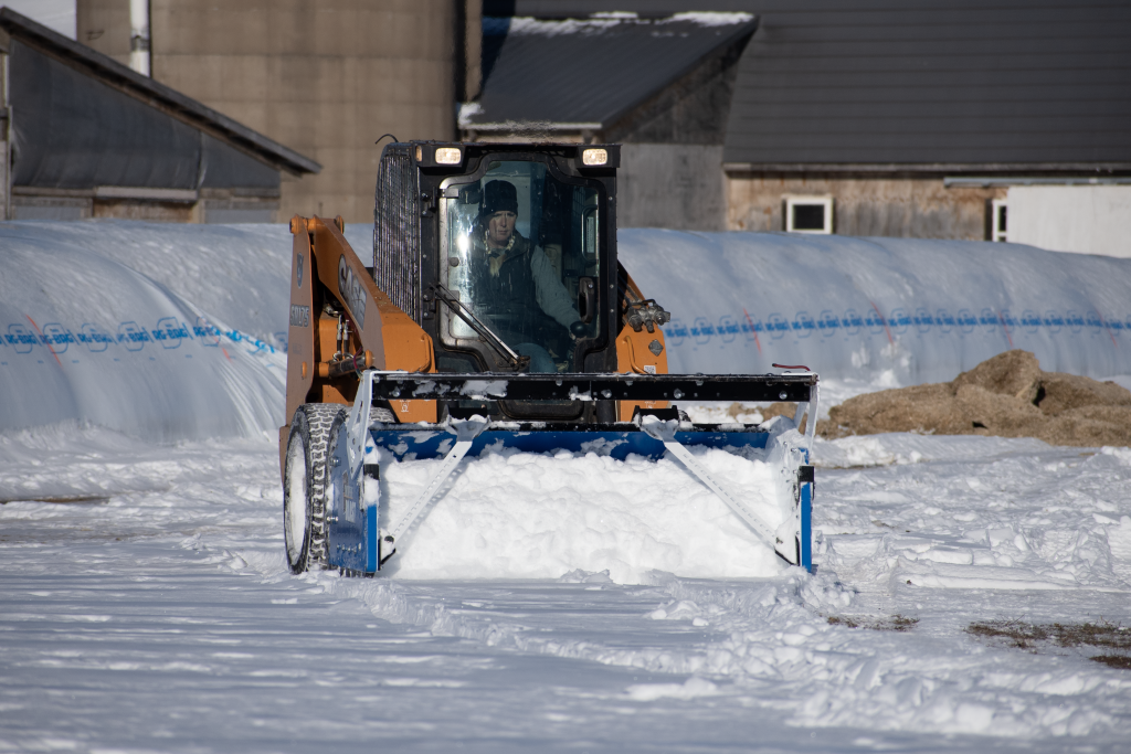 Farm Skid Steer Snow Pusher - SnowFire BLAST